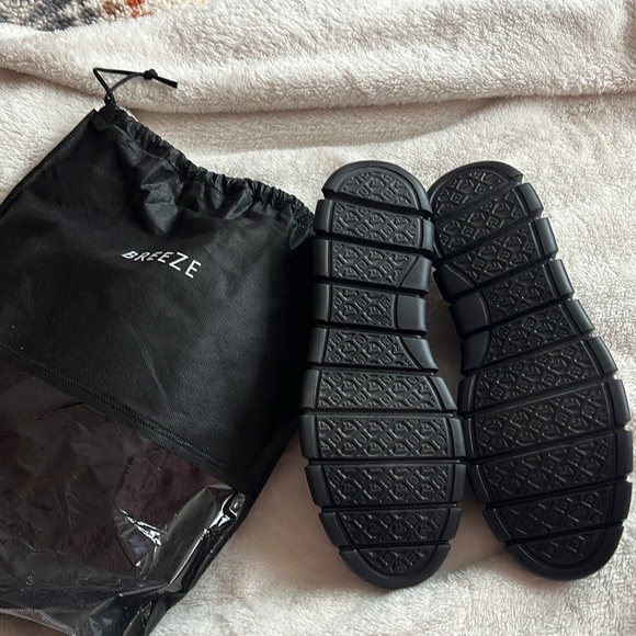 Men's Black sneakers - Picture 2 of 2